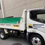 産業廃棄物収集運搬車